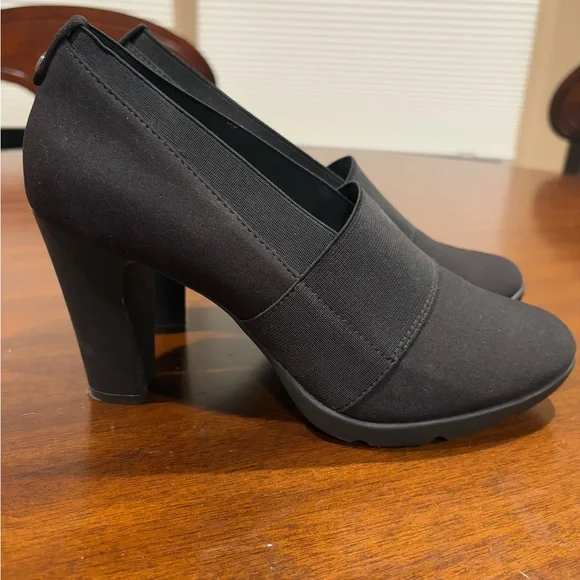 ANNE KLEIN Timeless Stylish Comfy iflex Caileen Suede Black Heeled Loafer Shoe 8 - Picture 1 of 5